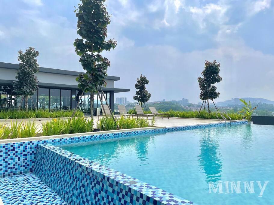Netizen Near Mrt Couple Balcony Suite #31 Kampong Bukit Dukong Exterior foto